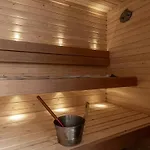 Spacious Lapland Vacation With Private Sauna & Lappish Fire Hut * Rovaniemi
