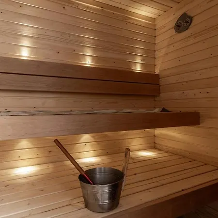 Spacious Lapland Vacation With Private Sauna & Lappish Fire Hut * רובניימי