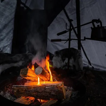 Spacious Lapland Vacation With Private Sauna & Lappish Fire Hut * Rovaniemi