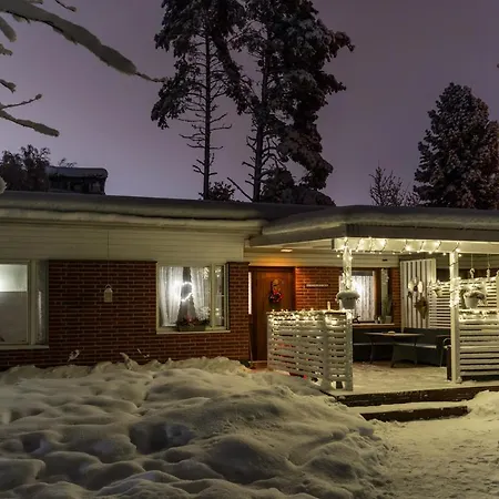 Spacious Lapland Vacation With Private Sauna & Lappish Fire Hut روفانييمي
