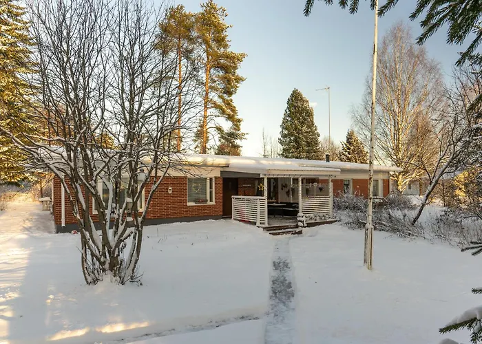 Spacious Lapland Vacation With Private Sauna & Lappish Fire Hut