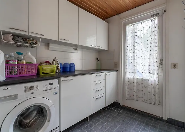 Spacious Lapland Vacation With Private Sauna & Lappish Fire Hut * Rovaniemi