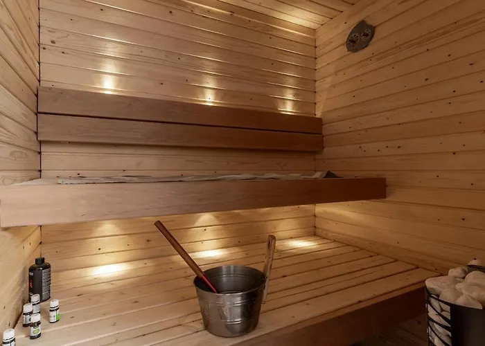 Spacious Lapland Vacation With Private Sauna & Lappish Fire Hut * Rovaniemi