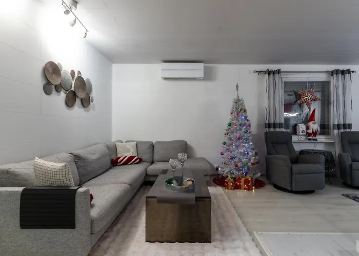 Spacious Lapland Vacation With Private Sauna & Lappish Fire Hut Daire Rovaniemi