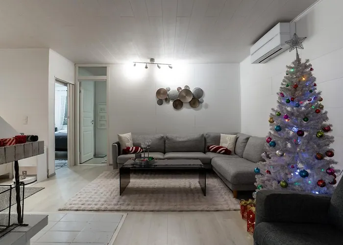 Spacious Lapland Vacation With Private Sauna & Lappish Fire Hut