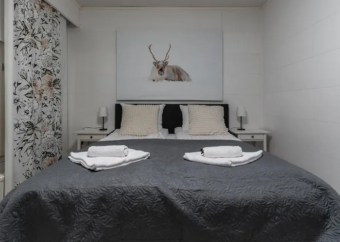 Spacious Lapland Vacation With Private Sauna & Lappish Fire Hut Daire Rovaniemi